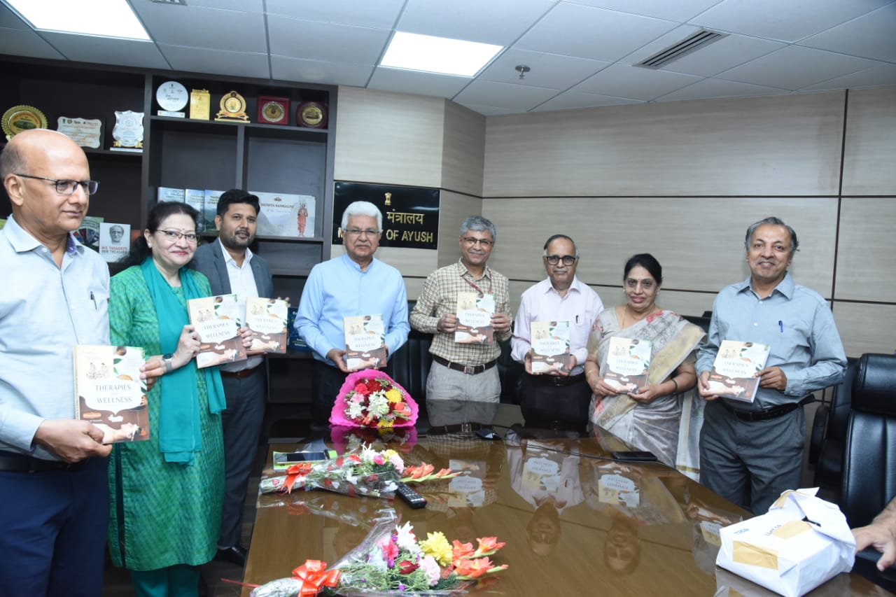 A Literary Leap into Wellness: Surya Herbal Limited's Managing Director at a Book Release